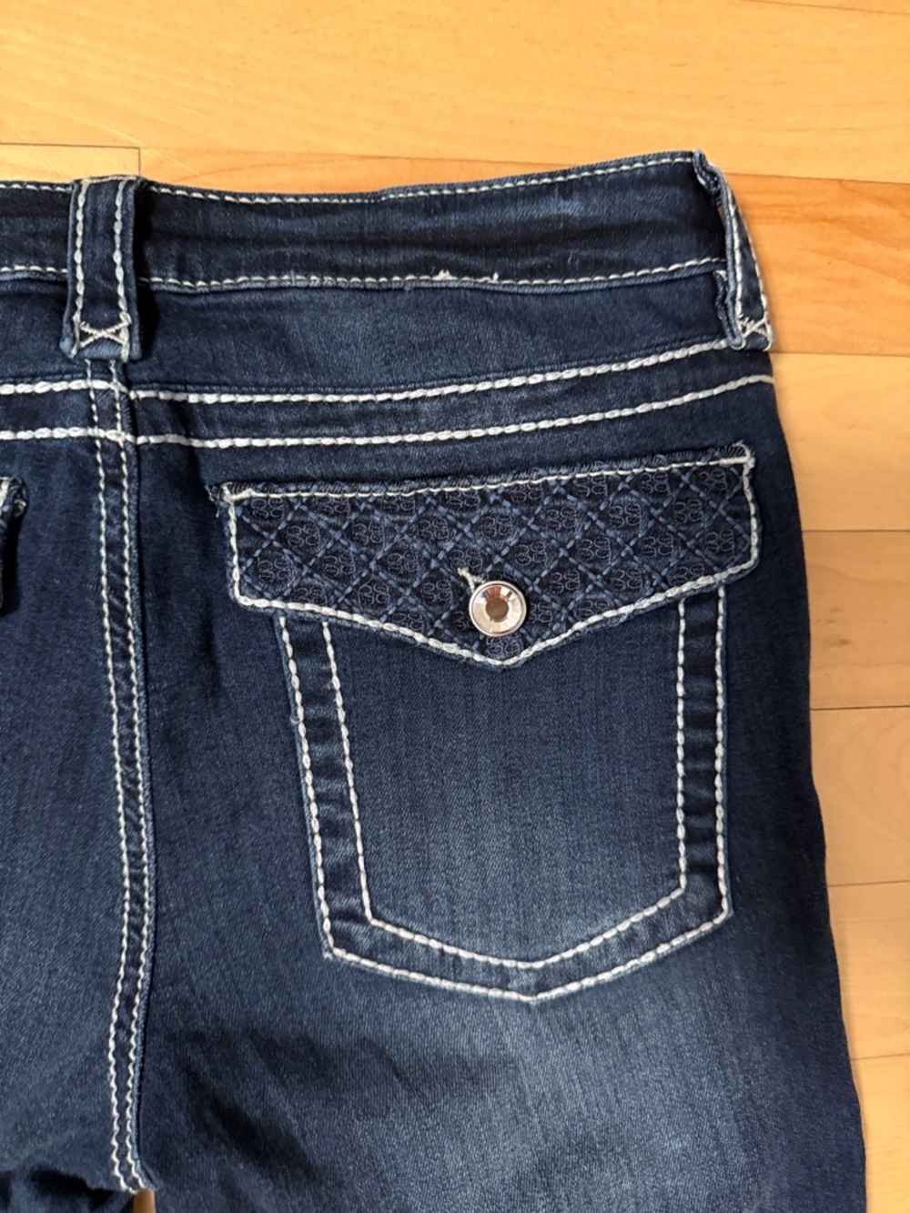 bebe Dark Blue Skinny Jeans gem details - Picture 4 of 5